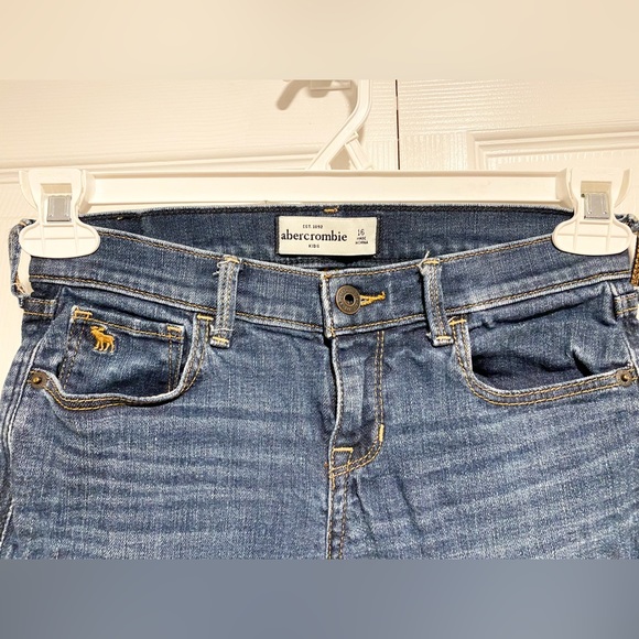 Abercrombie Kids Blue Jeans Size 16 - Picture 4 of 12